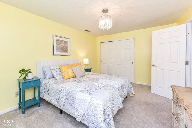 9691 Roxbury Drive, Fishers, IN 46038