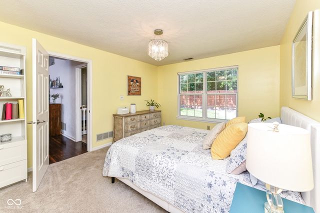 9691 Roxbury Drive, Fishers, IN 46038