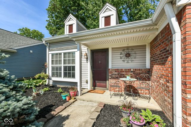 9691 Roxbury Drive, Fishers, IN 46038