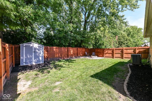 9691 Roxbury Drive, Fishers, IN 46038