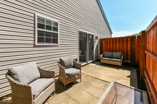 9691 Roxbury Drive, Fishers, IN 46038