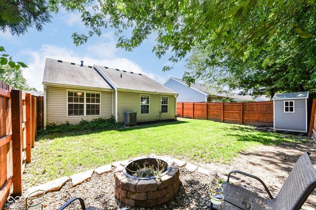9691 Roxbury Drive, Fishers, IN 46038