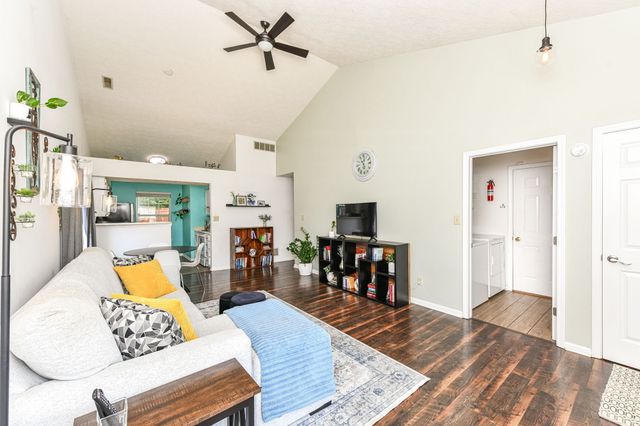 9691 Roxbury Drive, Fishers, IN 46038