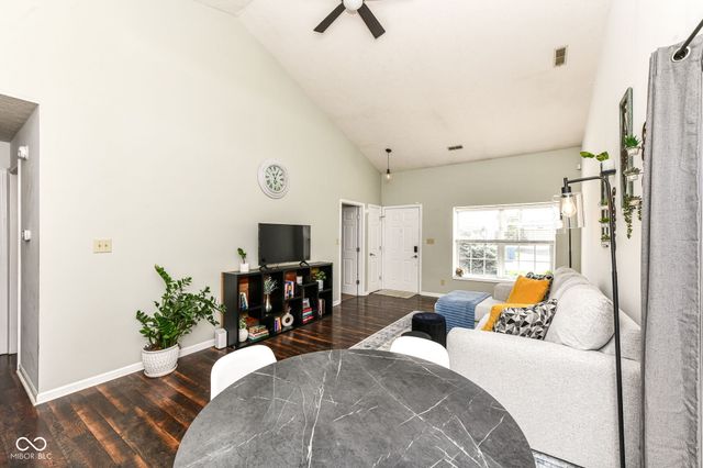 9691 Roxbury Drive, Fishers, IN 46038