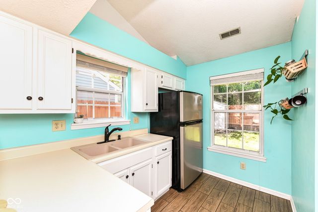9691 Roxbury Drive, Fishers, IN 46038