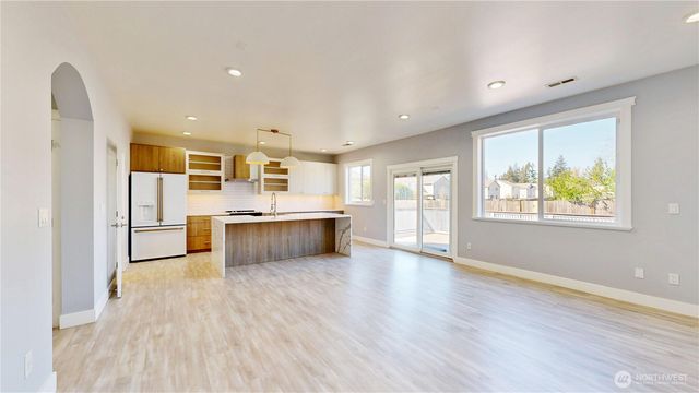 3625 181st Street E, Tacoma, WA 98446