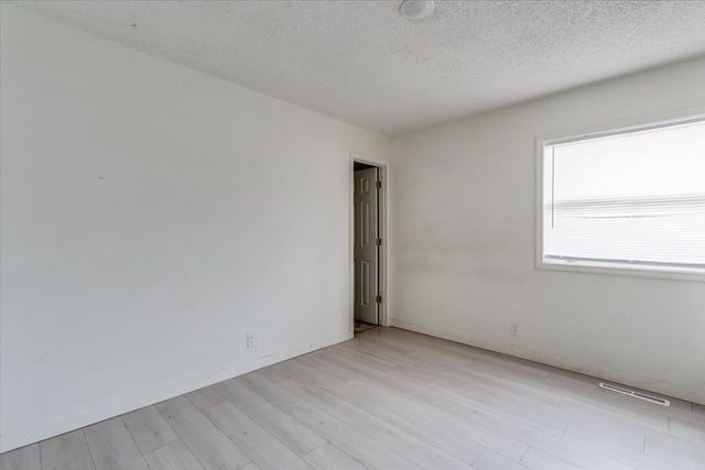 1502 E Del Mar, Wichita, KS 67216