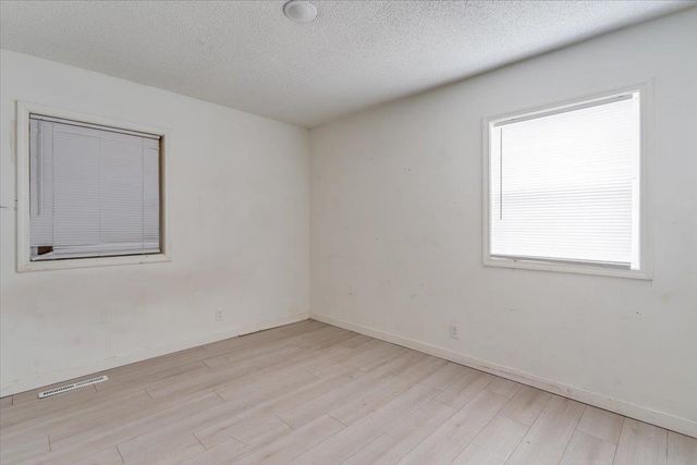 1502 E Del Mar, Wichita, KS 67216