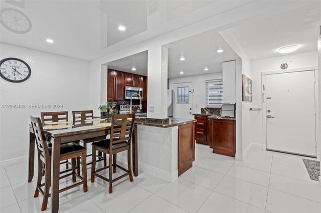301 NE 14th Ave 207, Hallandale Beach, FL 33009