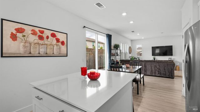 6083 Oak Leaf Pl, Rohnert Park, CA 94928