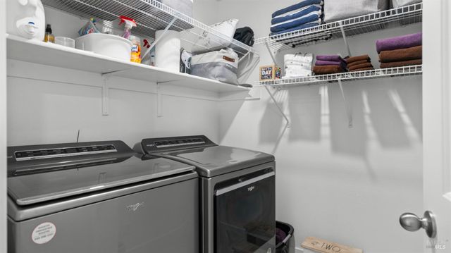 6083 Oak Leaf Pl, Rohnert Park, CA 94928