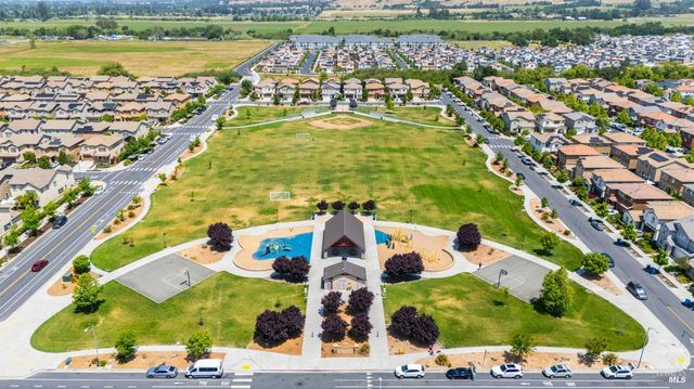 6083 Oak Leaf Pl, Rohnert Park, CA 94928