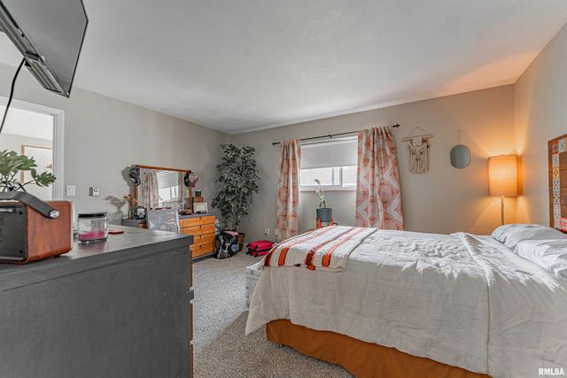 420 Brentwood Rd Unit 105, Morton, IL 61550