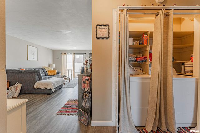 420 Brentwood Rd Unit 105, Morton, IL 61550