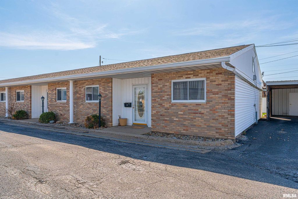 420 Brentwood Rd Unit 105, Morton, IL 61550