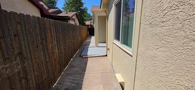 148 E Douglas Lane, Pueblo, CO 81001