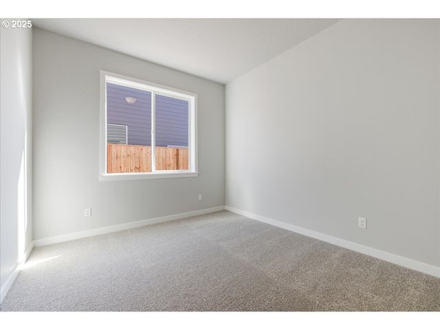 822 E Wilson St, Carlton, OR 97111