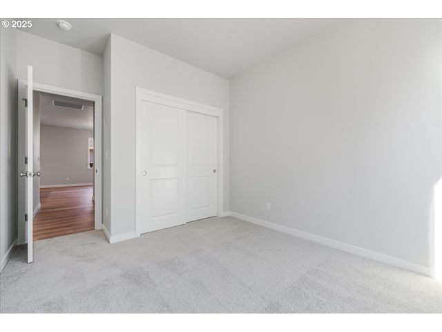 822 E Wilson St, Carlton, OR 97111