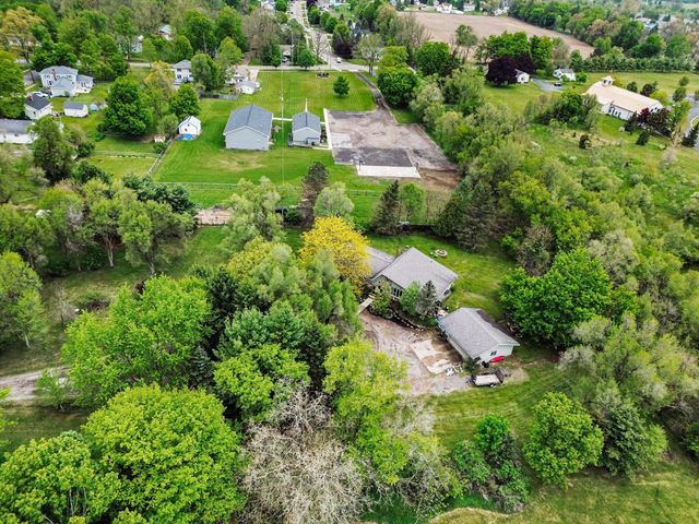 165 East Avenue, Grass Lake Vlg, MI 49240
