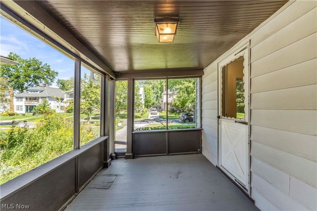 3326 E Scarborough Road, Cleveland Heights, OH 44118