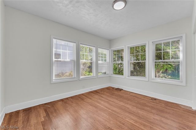 3326 E Scarborough Road, Cleveland Heights, OH 44118