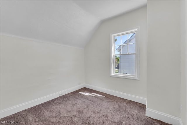3326 E Scarborough Road, Cleveland Heights, OH 44118