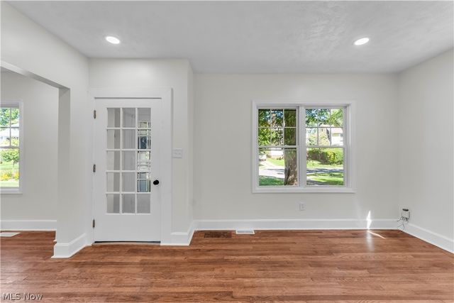 3326 E Scarborough Road, Cleveland Heights, OH 44118