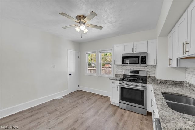 3326 E Scarborough Road, Cleveland Heights, OH 44118