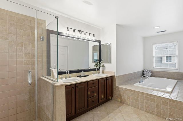 1708 Half Moon Bay Drive, Croton-on-hudson, NY 10520