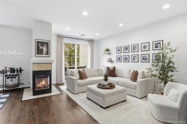 1708 Half Moon Bay Drive, Croton-on-hudson, NY 10520