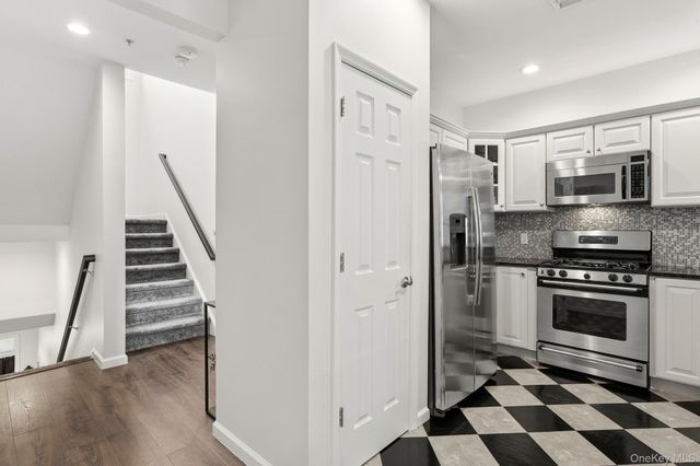 1708 Half Moon Bay Drive, Croton-on-hudson, NY 10520