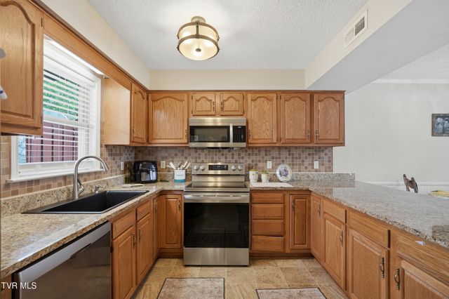 303 Phoenix Court 303, Kingsport, TN 37663