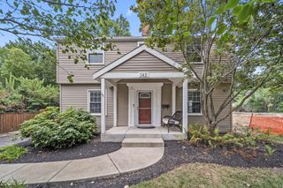 142 W Schreyer Place, Columbus, OH 43214