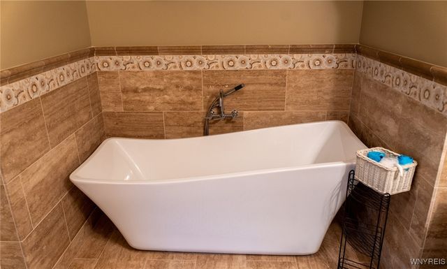 1 Moranda Lane, Mansfield, NY 14731