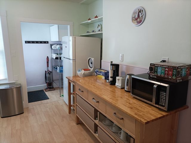 1 Newton Ave, Quincy, MA 02170