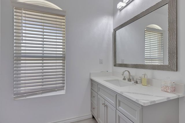 1020 N Navajo Ave, Odessa, TX 79763