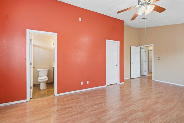 4443 Loren Avenue NW, Albuquerque, NM 87114