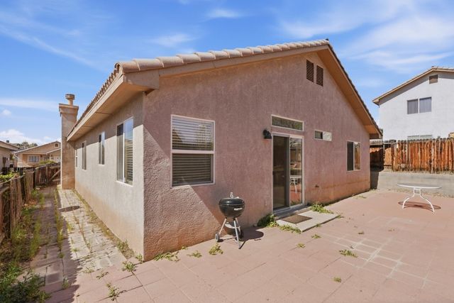 4443 Loren Avenue NW, Albuquerque, NM 87114