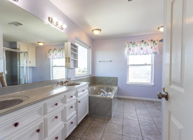 1003 Commodore Drive, Galveston, TX 77554