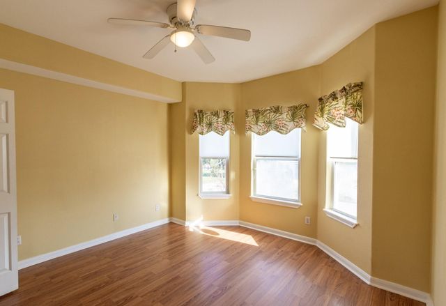 1003 Commodore Drive, Galveston, TX 77554