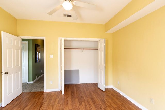 1003 Commodore Drive, Galveston, TX 77554