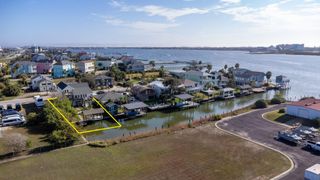 1003 Commodore Drive, Galveston, TX 77554
