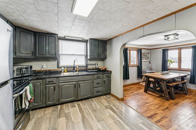 3209 Hospers Street, Grand Blanc, MI 48439