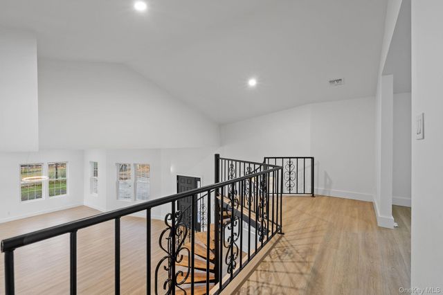 39 Overland Drive, Wallkill, NY 12589