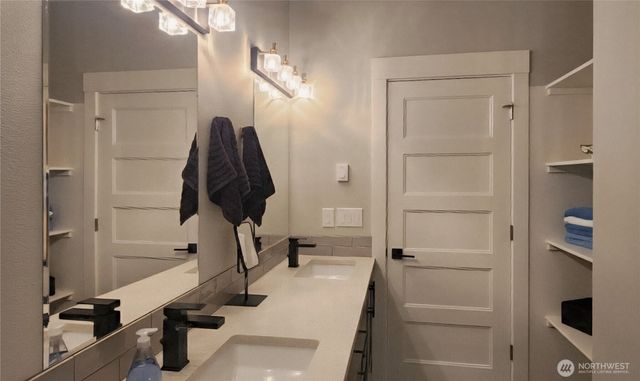 241 Ocean Shores Boulevard SW, Ocean Shores, WA 98569