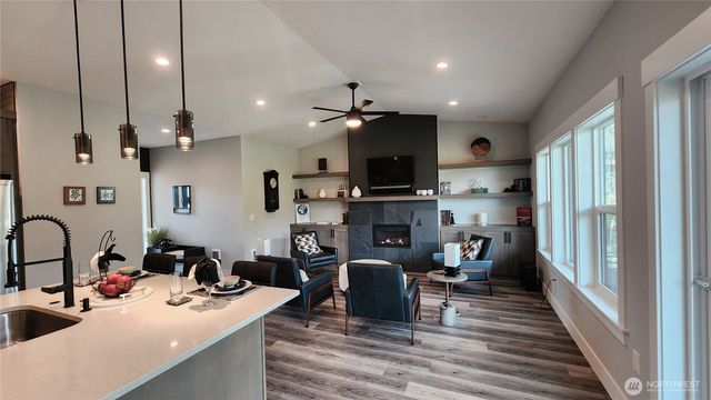 241 Ocean Shores Boulevard SW, Ocean Shores, WA 98569