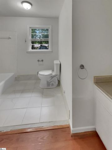 132 Trent Drive, Taylors, SC 29687