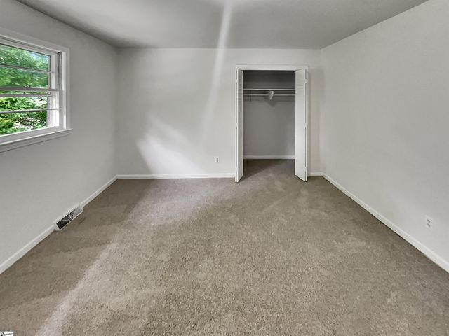 132 Trent Drive, Taylors, SC 29687
