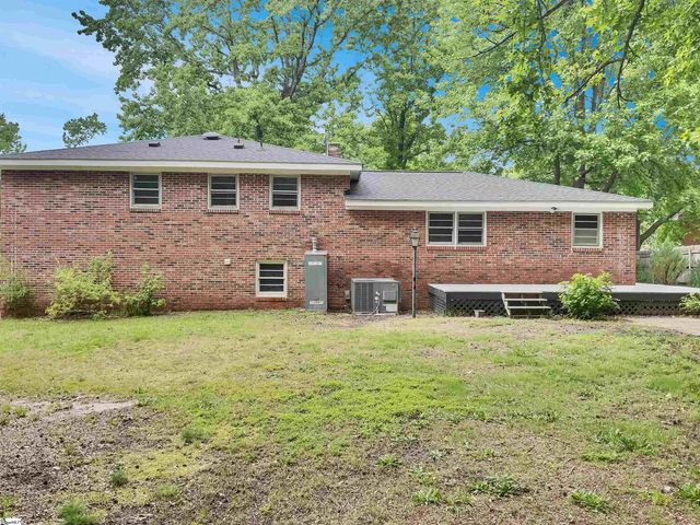 132 Trent Drive, Taylors, SC 29687