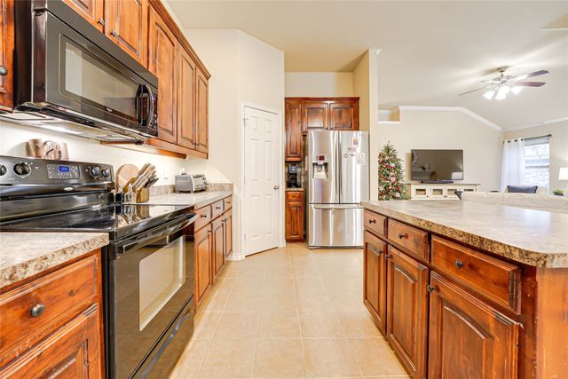 2632 Triangle Leaf Drive, Fort Worth, TX 76244